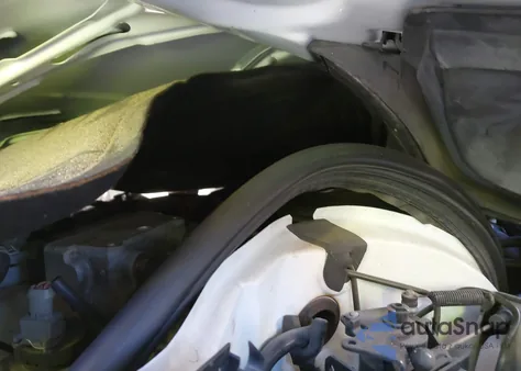 1997 Mercedes-Benz E 320 из США, поврежденный, VIN WDBJF55FXVJ026005